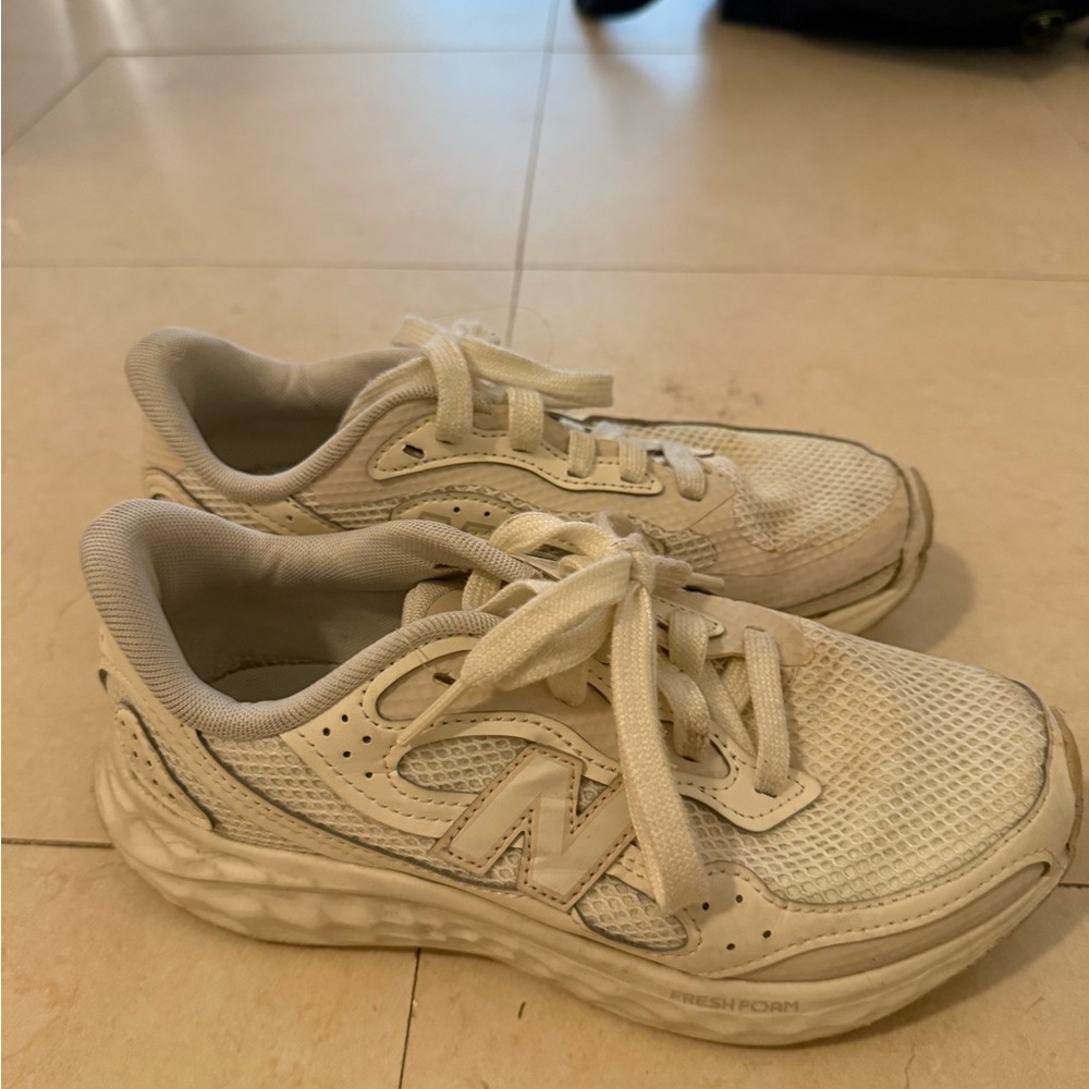 New Balance Off-White/Beige Fresh Foam Sneakers
